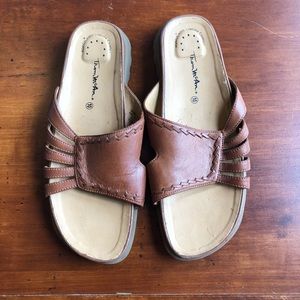 Thom McAn leather slide sandals size 10